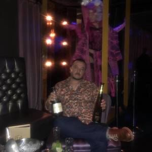 Meet your Posher, Jose